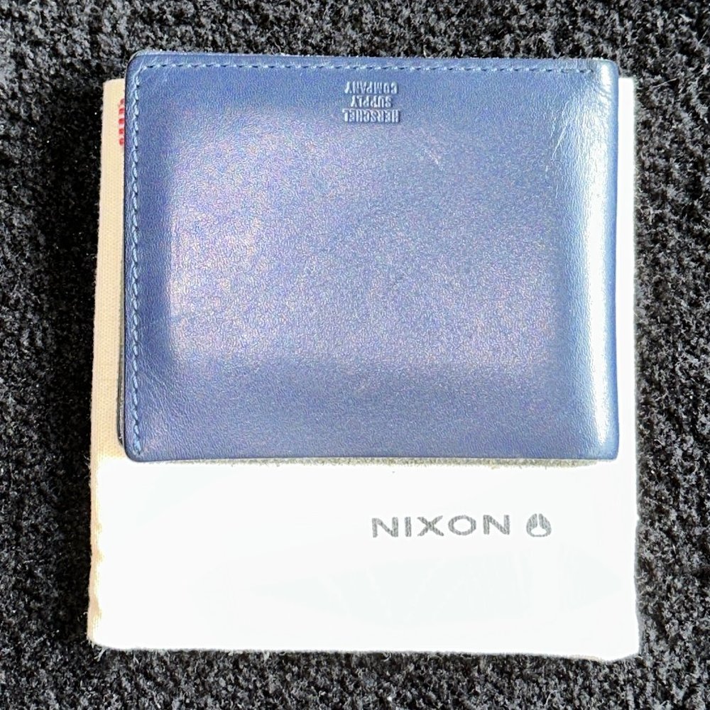 Nixon Leather Wallet Navy Vintage with Dust Bag
